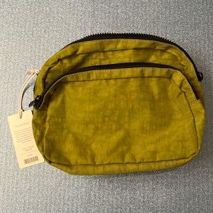 NWT Baggu Fanny Pack in Avocado
